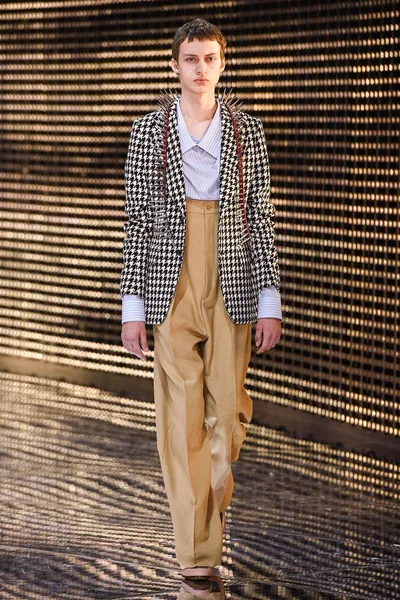 Look 72